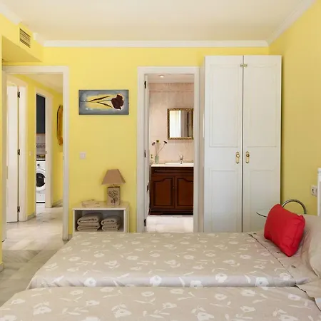 Apartamento Puerta Apartment *